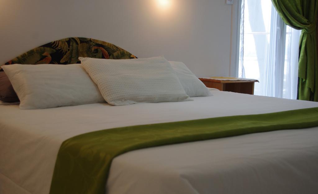 Familia Piatti B&B - Suites Ushuaia Ngoại thất bức ảnh